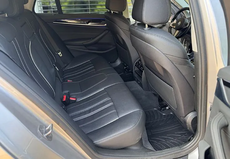 Zunanja slika - BMW Serija 5 - Touring: 530d Xdrive individual Led radar memory kamera - 11