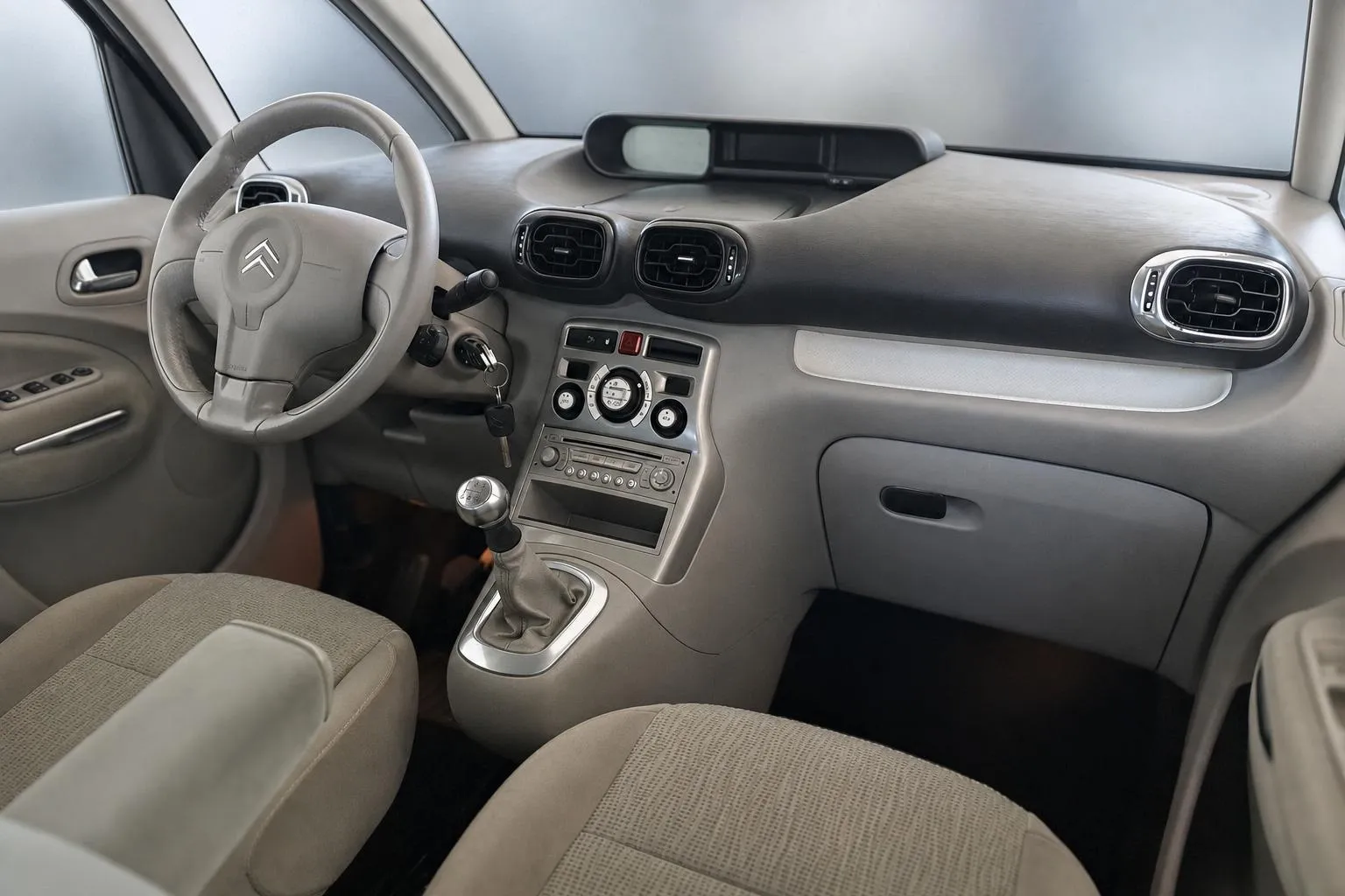 Notranja slika - Citroën C3 Picasso - VTi Exclusive-SLOV.POREKLO-GARANCIJA-ODLIČEN - 12