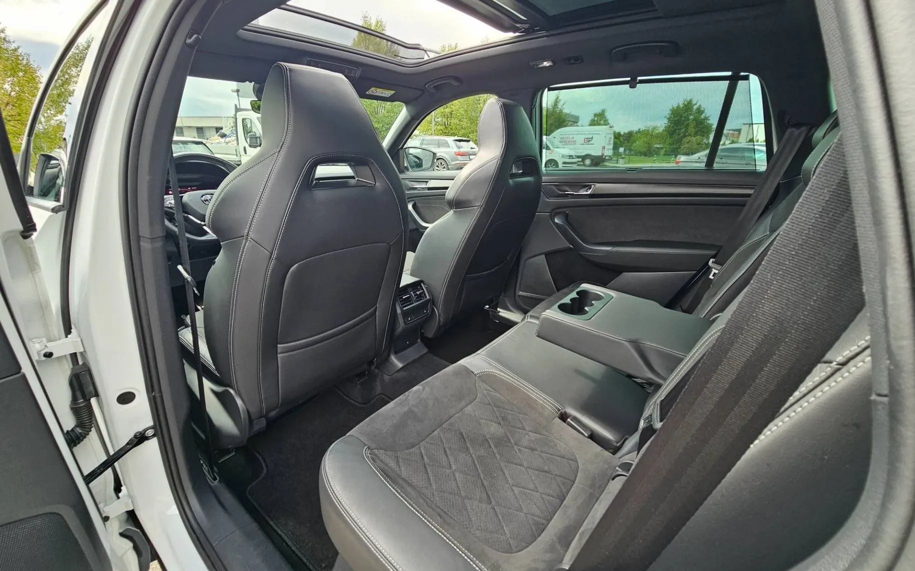 Notranja slika - Škoda Kodiaq - 4x4 2.0 TDI Sportline DSG |PANORAMA|VIRTUAL|ALU20| - 10