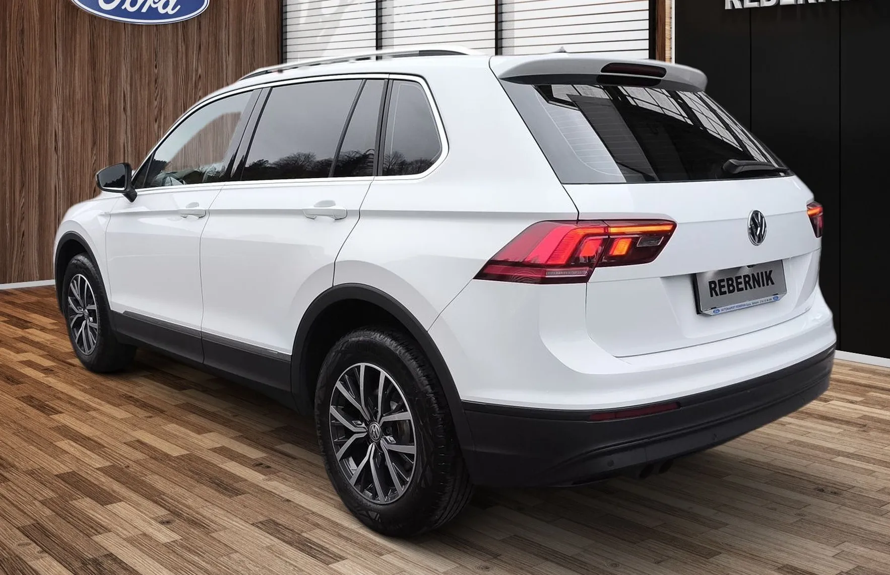 Zunanja slika - Volkswagen Tiguan - 2.0 TSI 4M DSG COMFORTLINE 190 PS-1.LAST.-VIRTUAL - 5