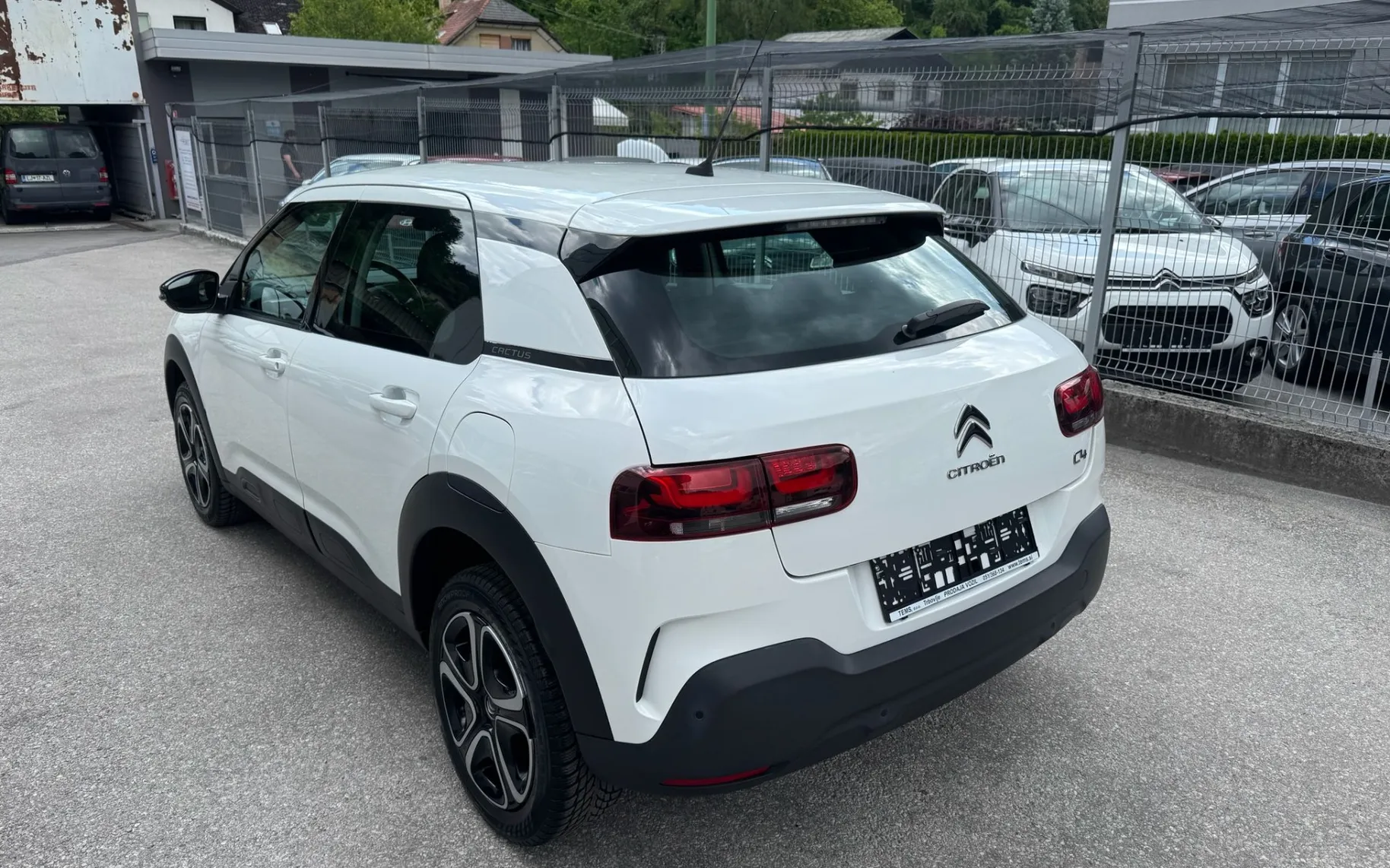 Zunanja slika - Citroën C4 - 1,2 PureTech 110 S&S - Feel Business - 4