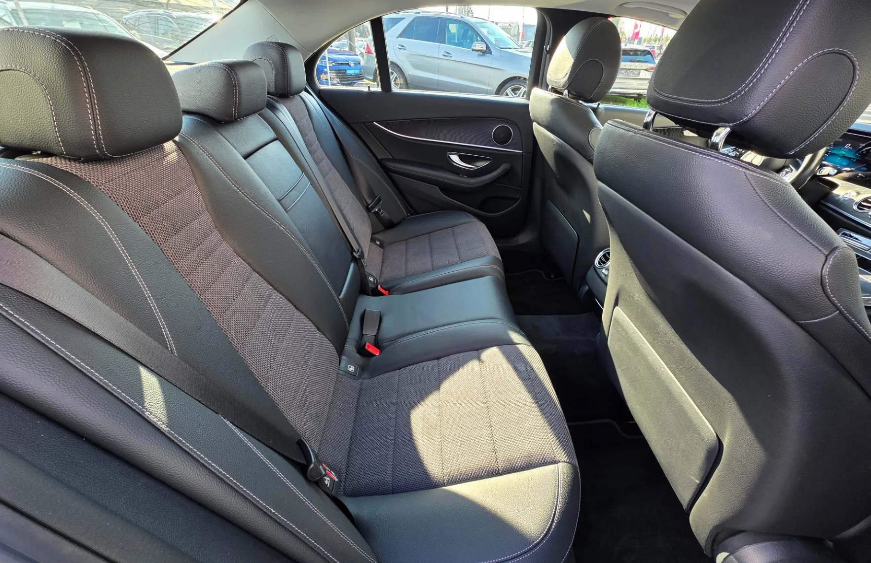 Zunanja slika - Mercedes-Benz E-Razred - E 300 e 4MATIC Avantgarde Avt. - 11