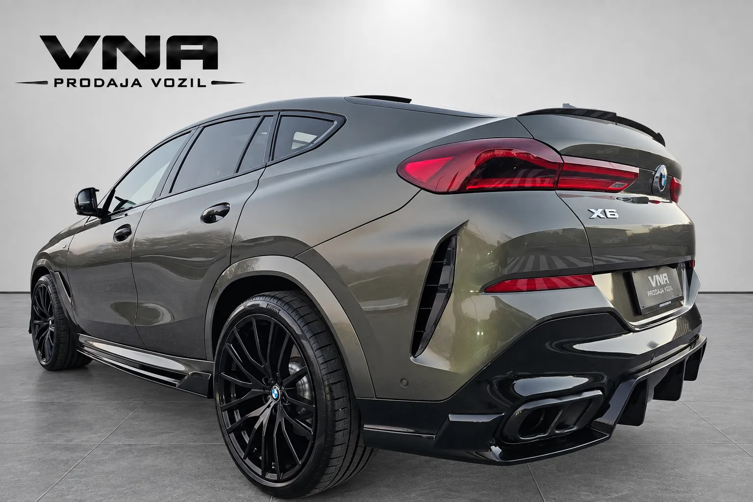 Zunanja slika - BMW serija X6: - xDrive30d Avt. AERO|SKY|HL-SED|ICON|AIR|MAX-OPREMA - 4