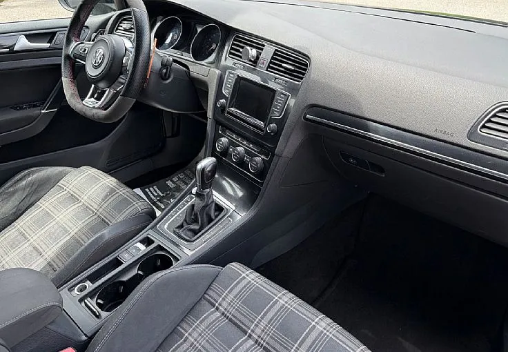 Zunanja slika - Volkswagen Golf - 2.0 GTD BMT DSG - 11