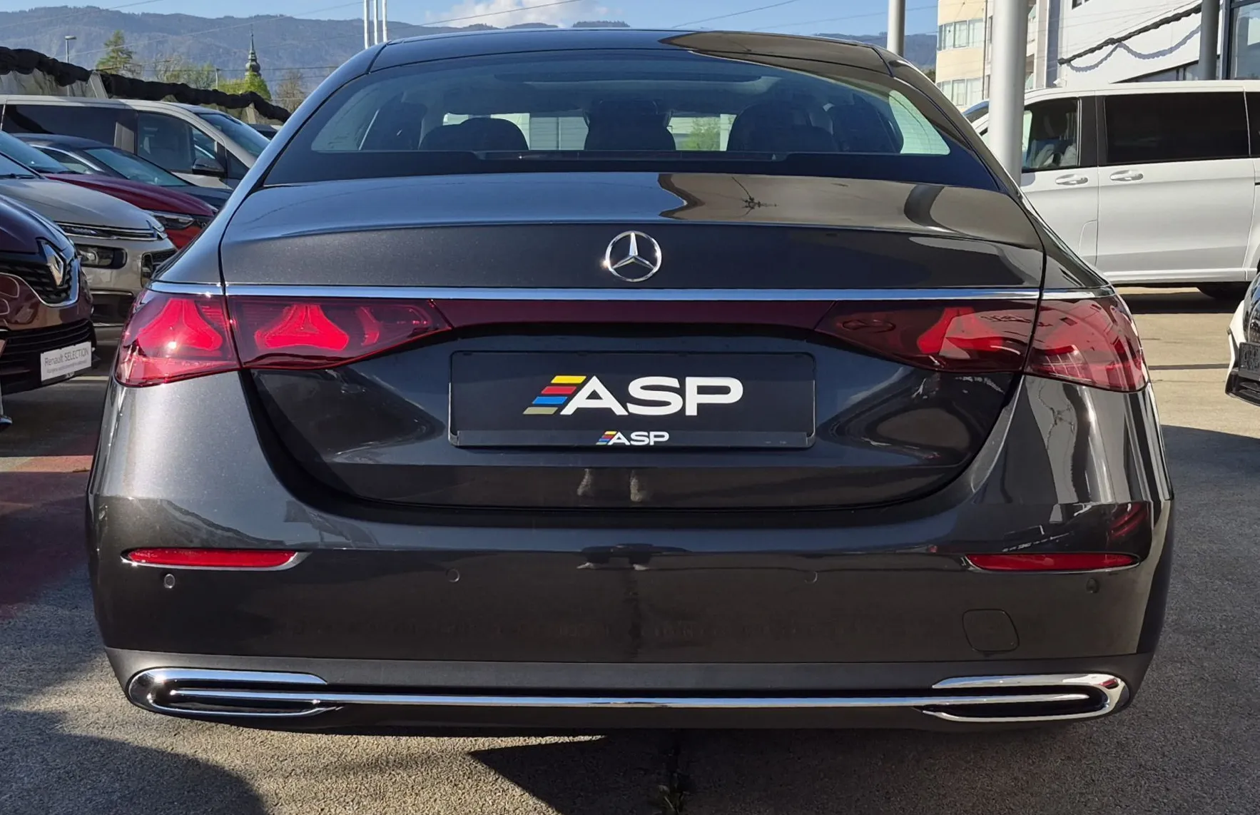Zunanja slika - Mercedes-Benz E-Razred - E 220 d Exclusive Premium + AIRMATIC - 5