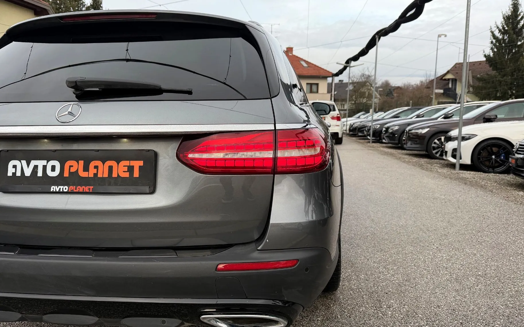 Zunanja slika - Mercedes-Benz E-Razred - E 220 d 4MATIC All-Terrain AIRMATIC LED ACC HEADuP - 12