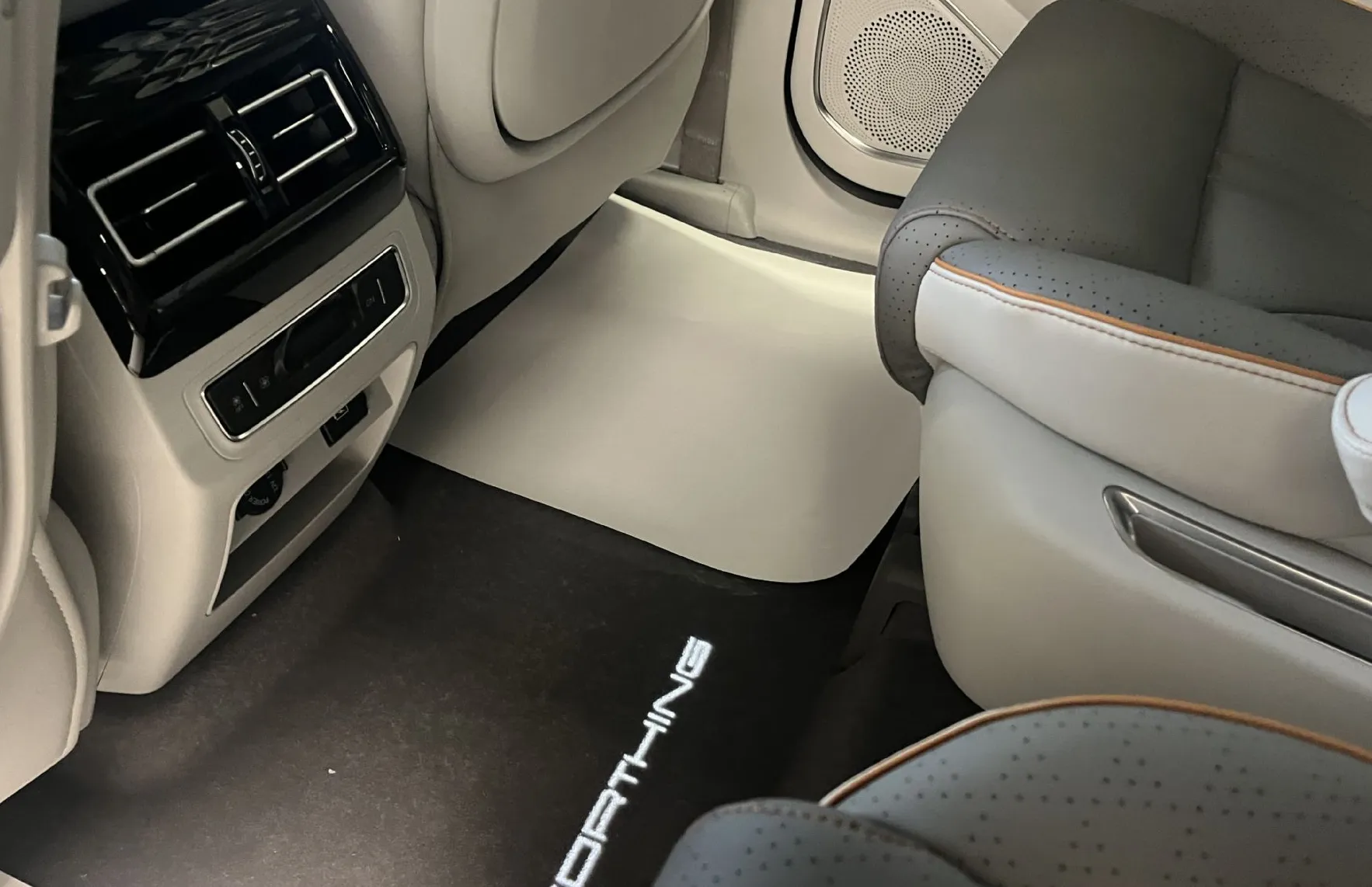 Zunanja slika - Forthing Forthing U Tour - U-Tour BENCINSKI 1.5 T. 174 KM . ADAS NOVO PRI NAS - 17