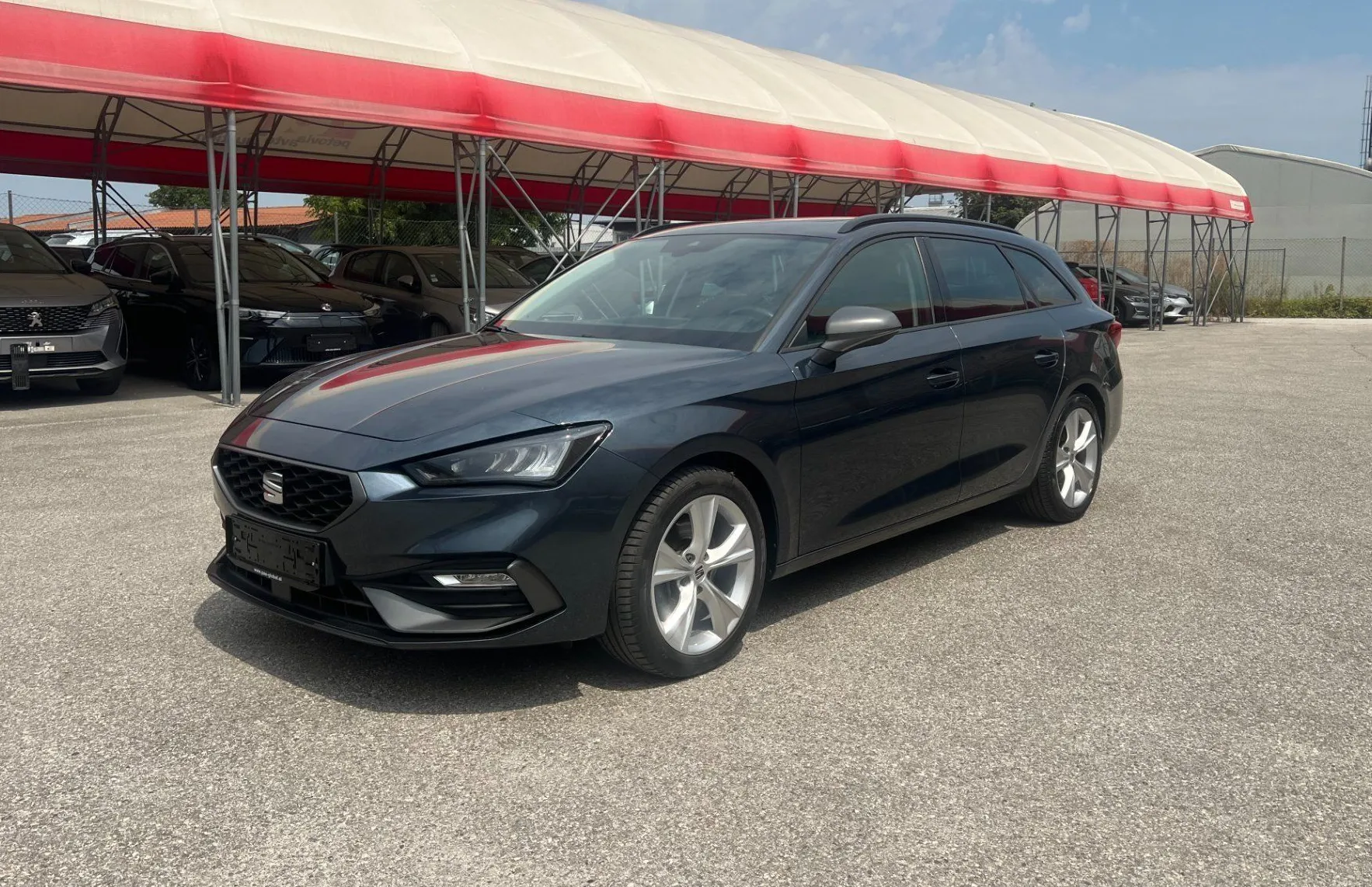 Zunanja slika - Seat Leon - ST 2.0 TDI FR DSG.NEMŠKI+4ALU.PANORAMA.GRE.SEDEŽEV - 1