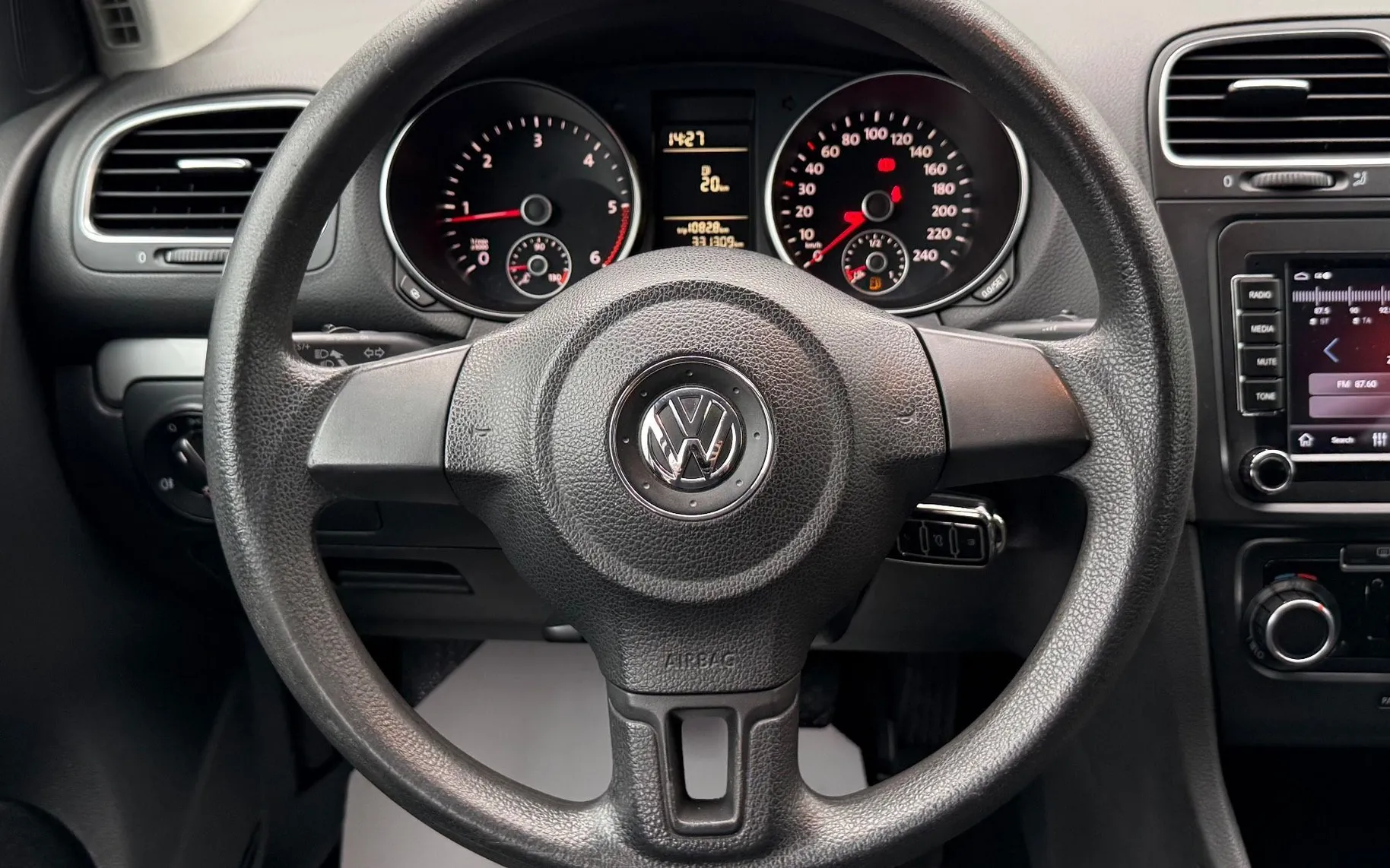 Zunanja slika - Volkswagen Golf - 1.6 TDI DPF Trendline 66  90  REDNO SERVIS... - 12
