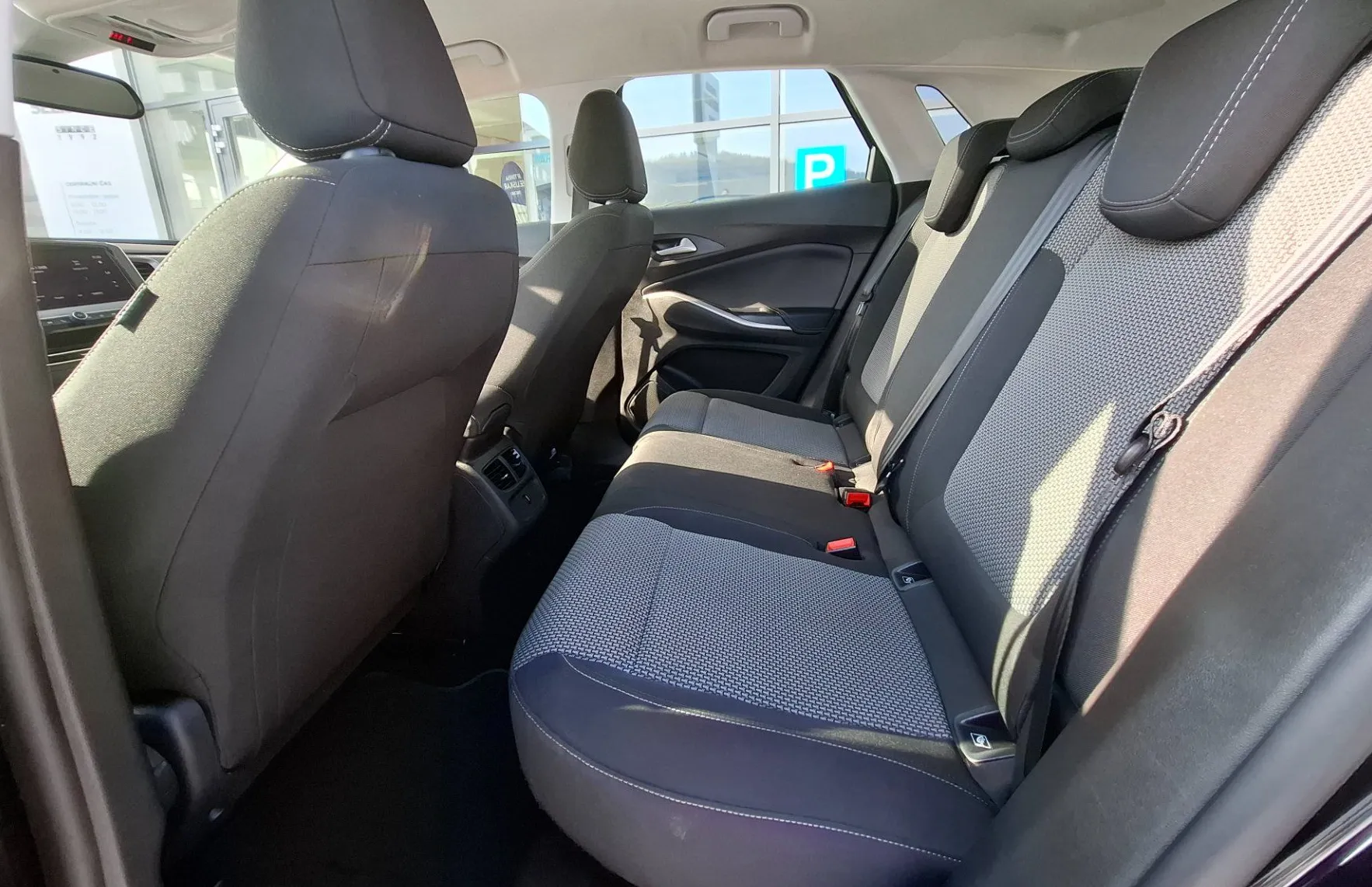 Zunanja slika - Opel Grandland - 1.2 TURBO 96KW - POTRJENA SERVISNA - AKCIJSKA CENA - 10