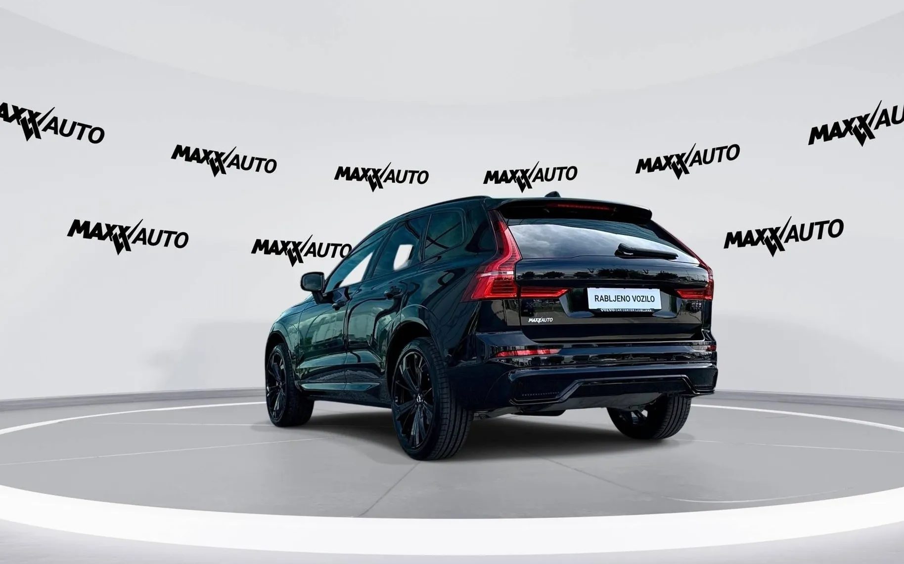Notranja slika - Volvo XC60 - B5P AWD Black Edition Avt. BLISS ACC MEMORY. GRET. - 7