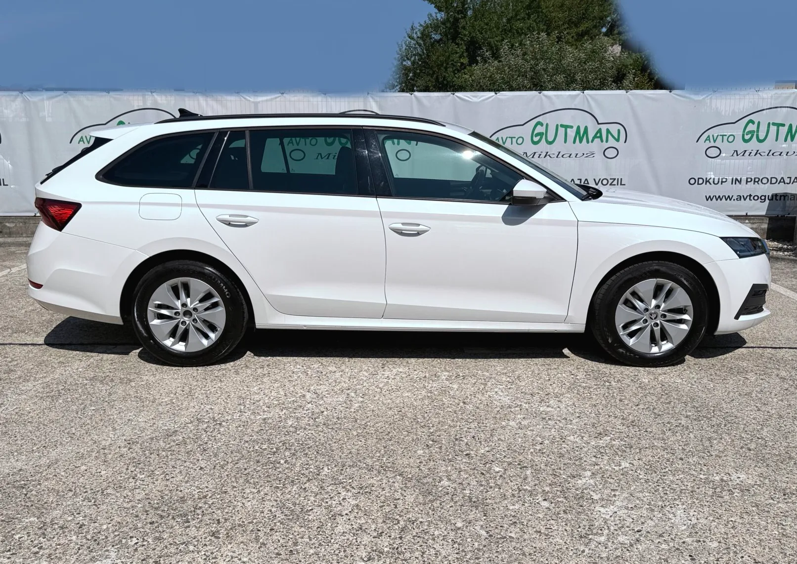 Zunanja slika - Škoda Octavia - Combi 2,0 TDI Active - 5