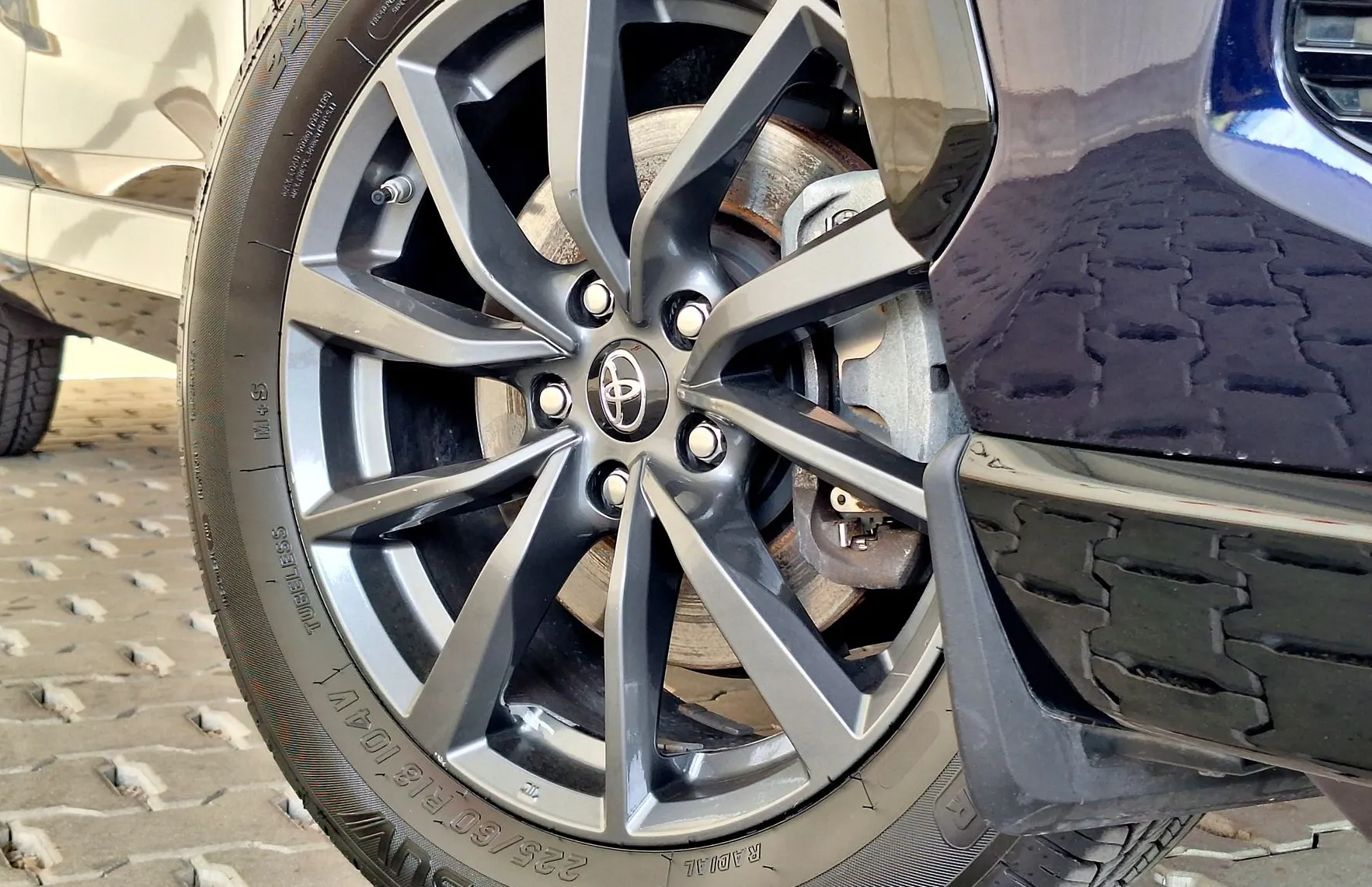 Zunanja slika - Toyota RAV4 - Hybrid AWD 2.5 Style•NAVI•KAMERA•PDC•ALU18COL• - 8