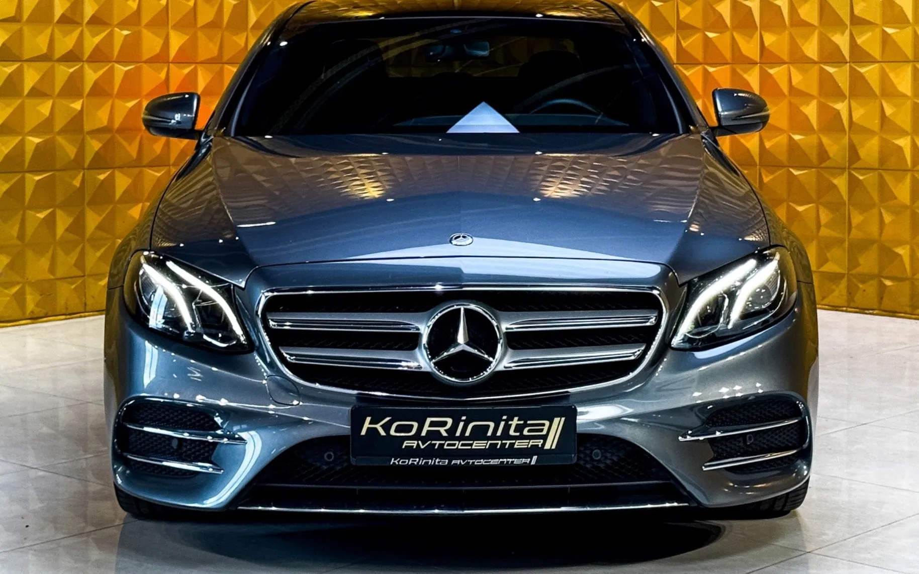 Zunanja slika - Mercedes-Benz E-Razred - E200d AMG Line-PANO-KAMERA-GRETJE-AMBI - 4