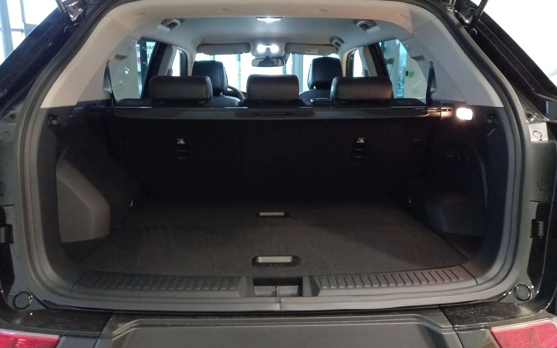 Notranja slika - SsangYong Korando - 1.5 T-GDi Exclusive 4WD AT - 12
