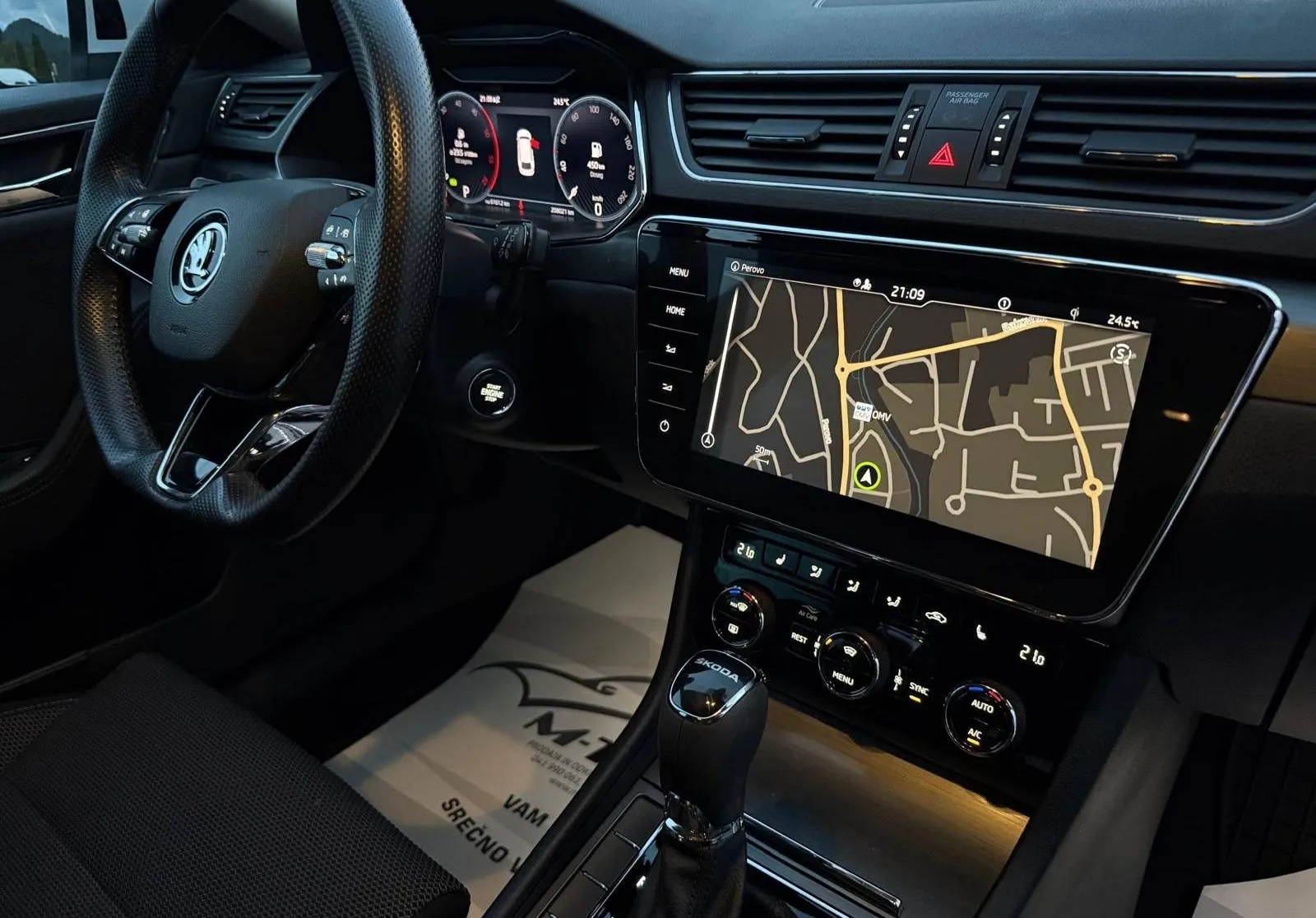 Notranja slika - Škoda Superb - 2.0 TDI SportlineVIRTUL-ACC-VELIK SERVIS-DSGSERVIS - 11