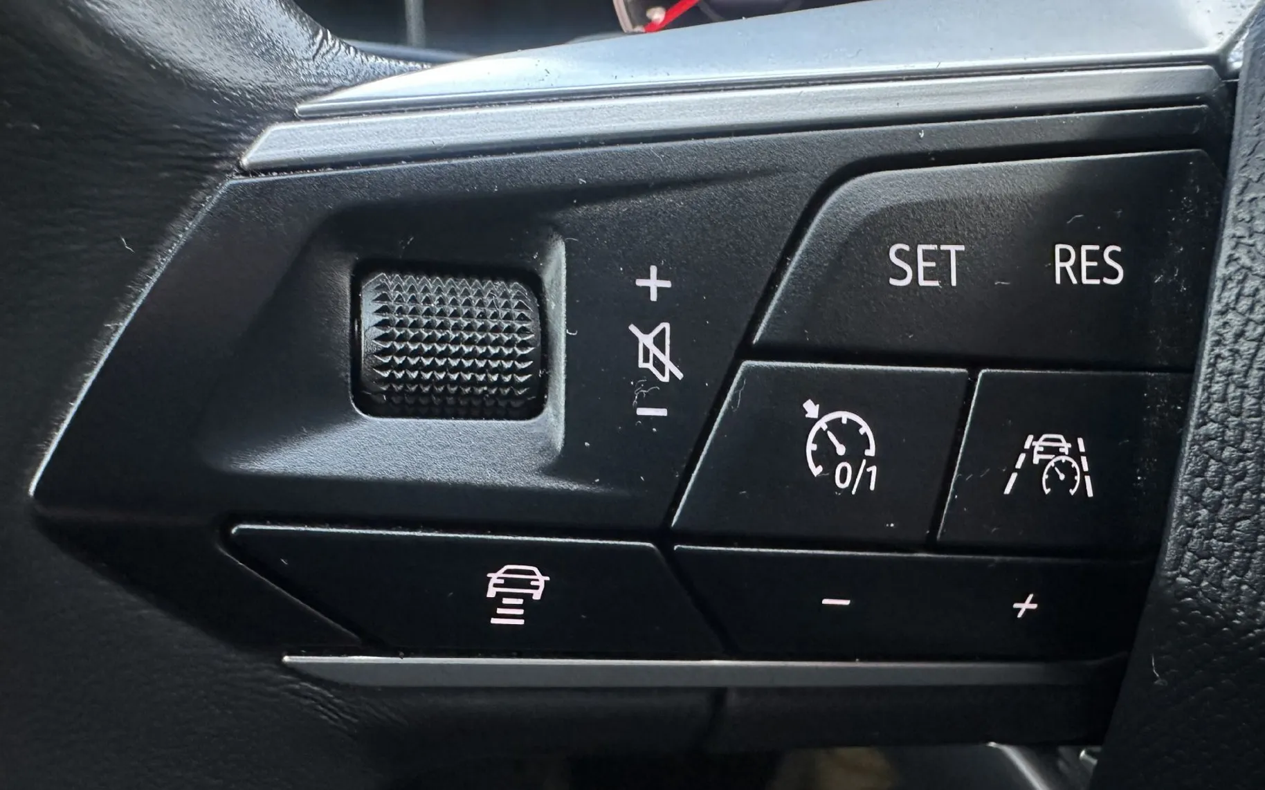 Zunanja slika - Seat Leon - 1.5 ETSI 110KW XCELLENCE.LED.KAMERA.PANORAMA - 10