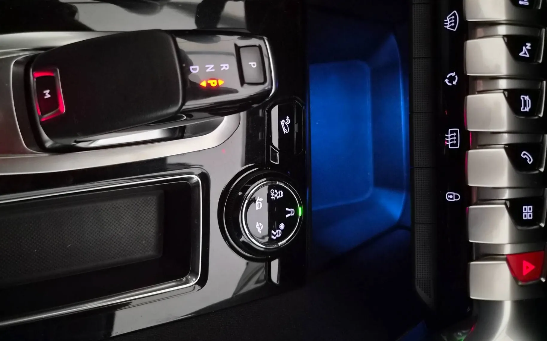 Zunanja slika - Peugeot 5008 - 1.6HDI-AVT.-VIRTUAL-NAVI-LED-PDC-SLO-GRIP CONTROL - 2