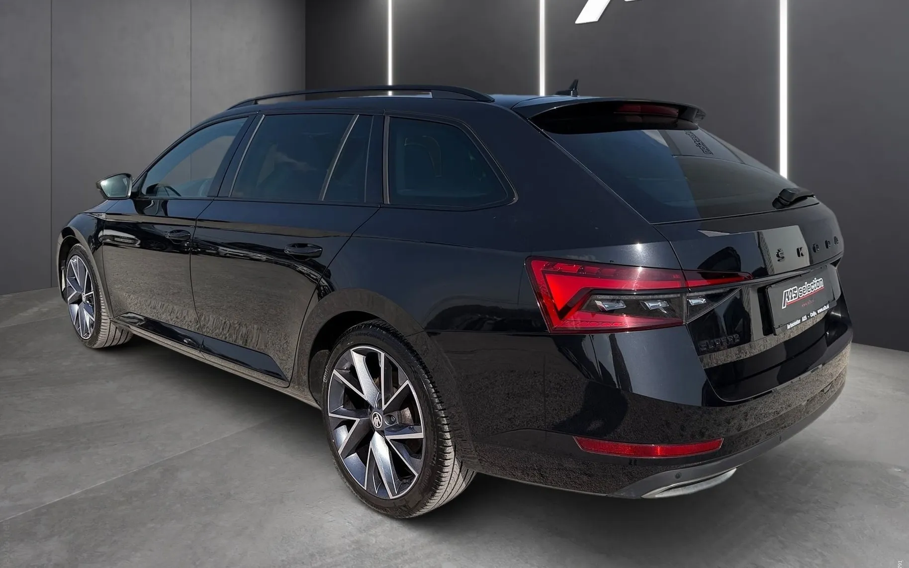 Zunanja slika - Škoda Superb - 2.0 TDI Sportline Combi DSG 147kW-Matrix-Kamera... - 4