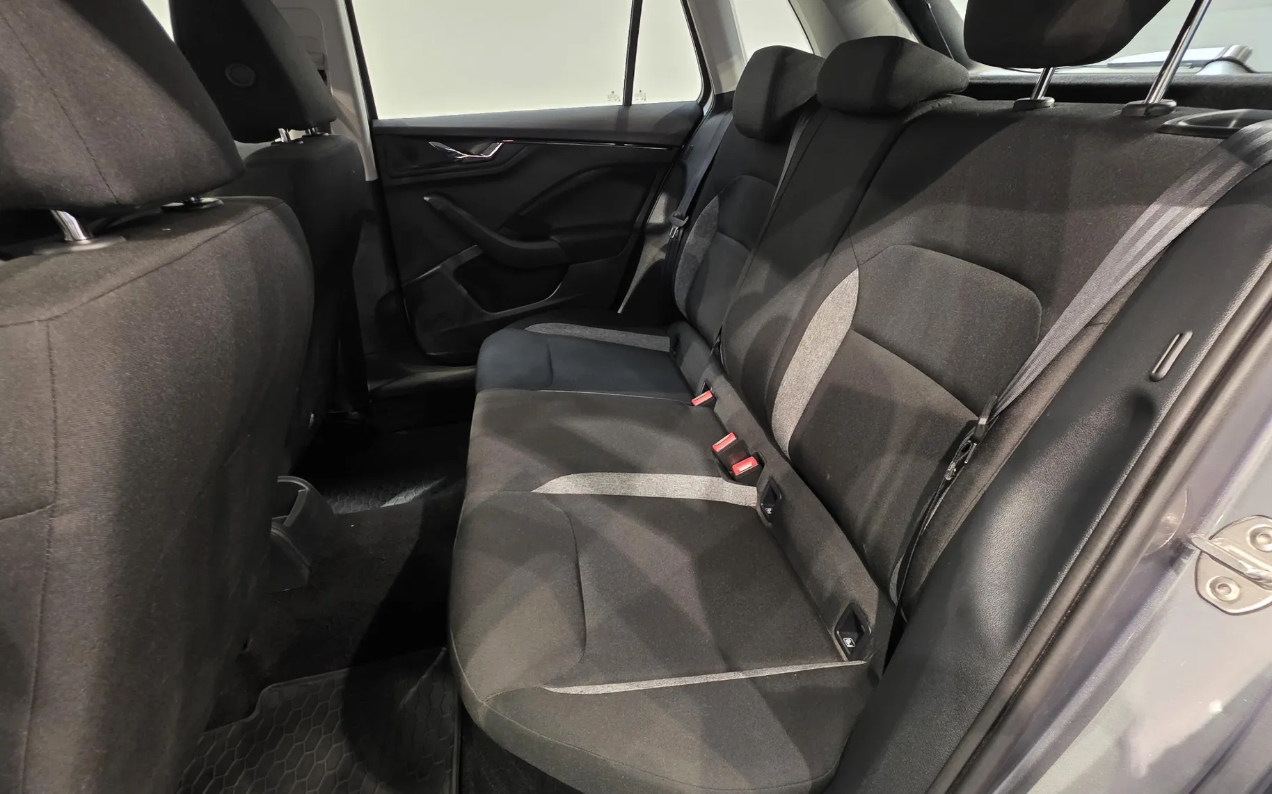 Zunanja slika - Škoda Kamiq - 1,0 TSI Style DSG 1.LAST SLO TEMP VIRTUAL LANE ALU LED - 17
