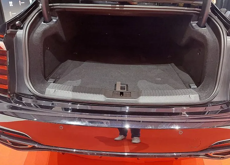 Zunanja slika - Hongqi H9 - 2.0T MHEV LUXURY - 11