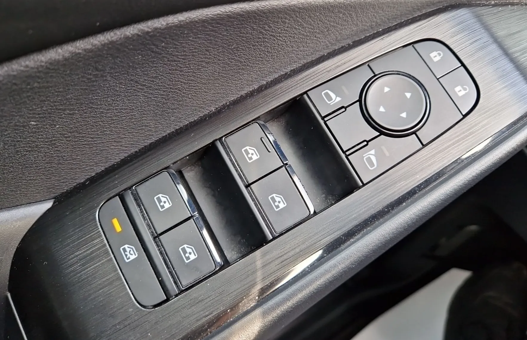 Zunanja slika - Nissan Qashqai - 1.3 DIG-T MHEV Acenta - 13