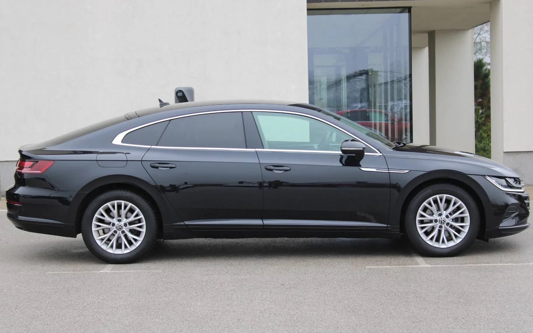 Zunanja slika - VW Arteon - 2.0 TDI avt.110kW LED NAVI GRETJE SED PDC - 5