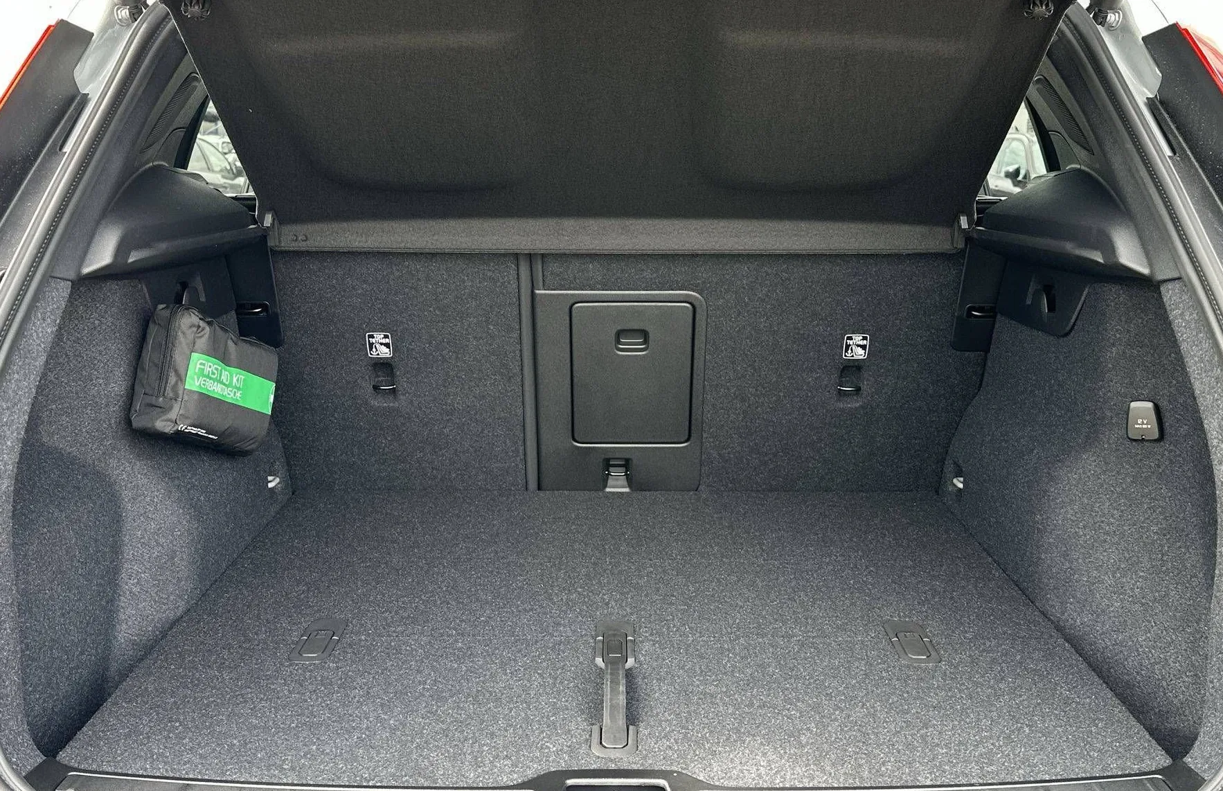 Zunanja slika - Volvo XC40 - B3P Plus Dark Avt - 11