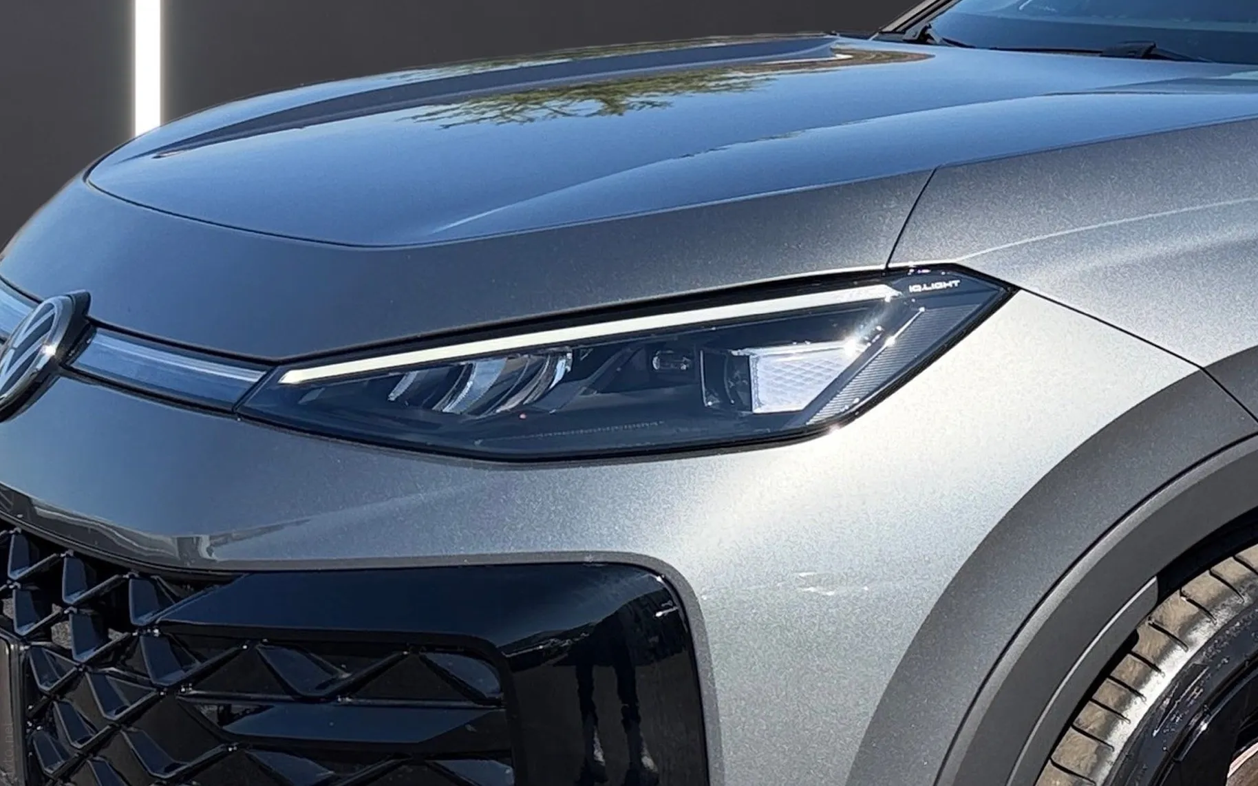 Zunanja slika - Volkswagen T-Roc - 1.5 eTSI R-Line DSG-SLO-IQ Light-Vlečna kljuka.... - 5