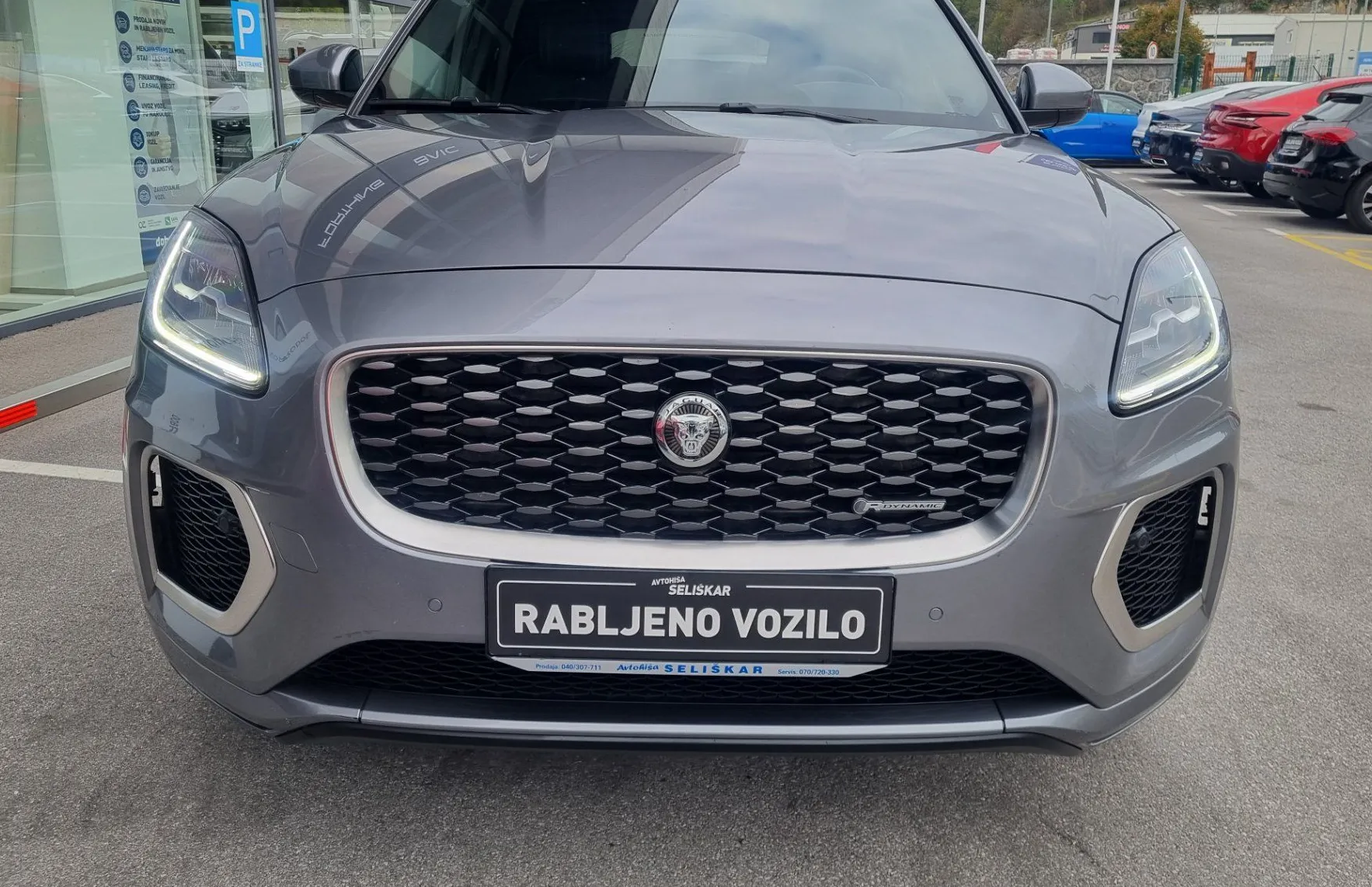 Zunanja slika - Jaguar E-PACE - 2.0 D165 MHEV R-DYNAMIC AWD - AVTOMATIK - ODLIČEN - 3