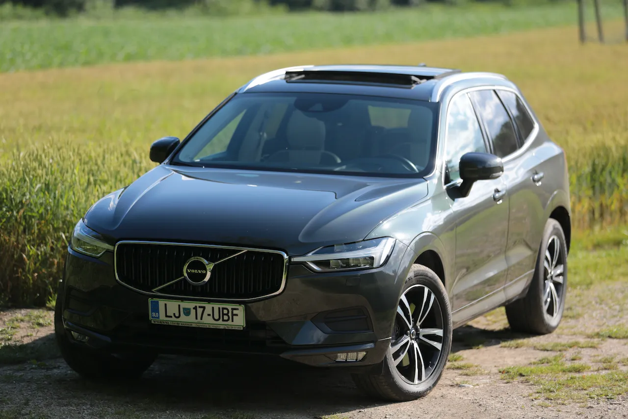 Zunanja slika - Volvo XC60 - Volvo  D4 Business Avt., PANO., H/K., kljuka - 1