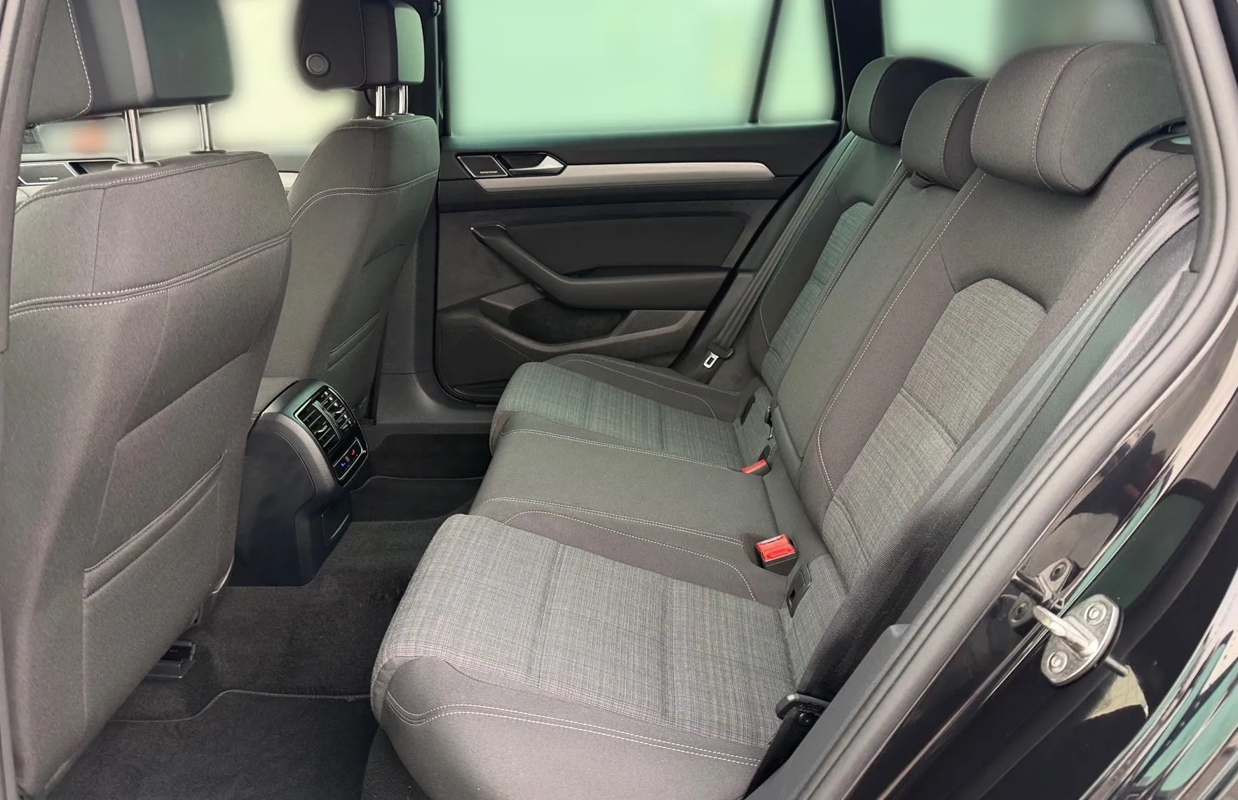 Zunanja slika - VW Passat - Variant 2.0 TDI BMT SCR Business DSG-Vlečna kljuka-Kamera - 11