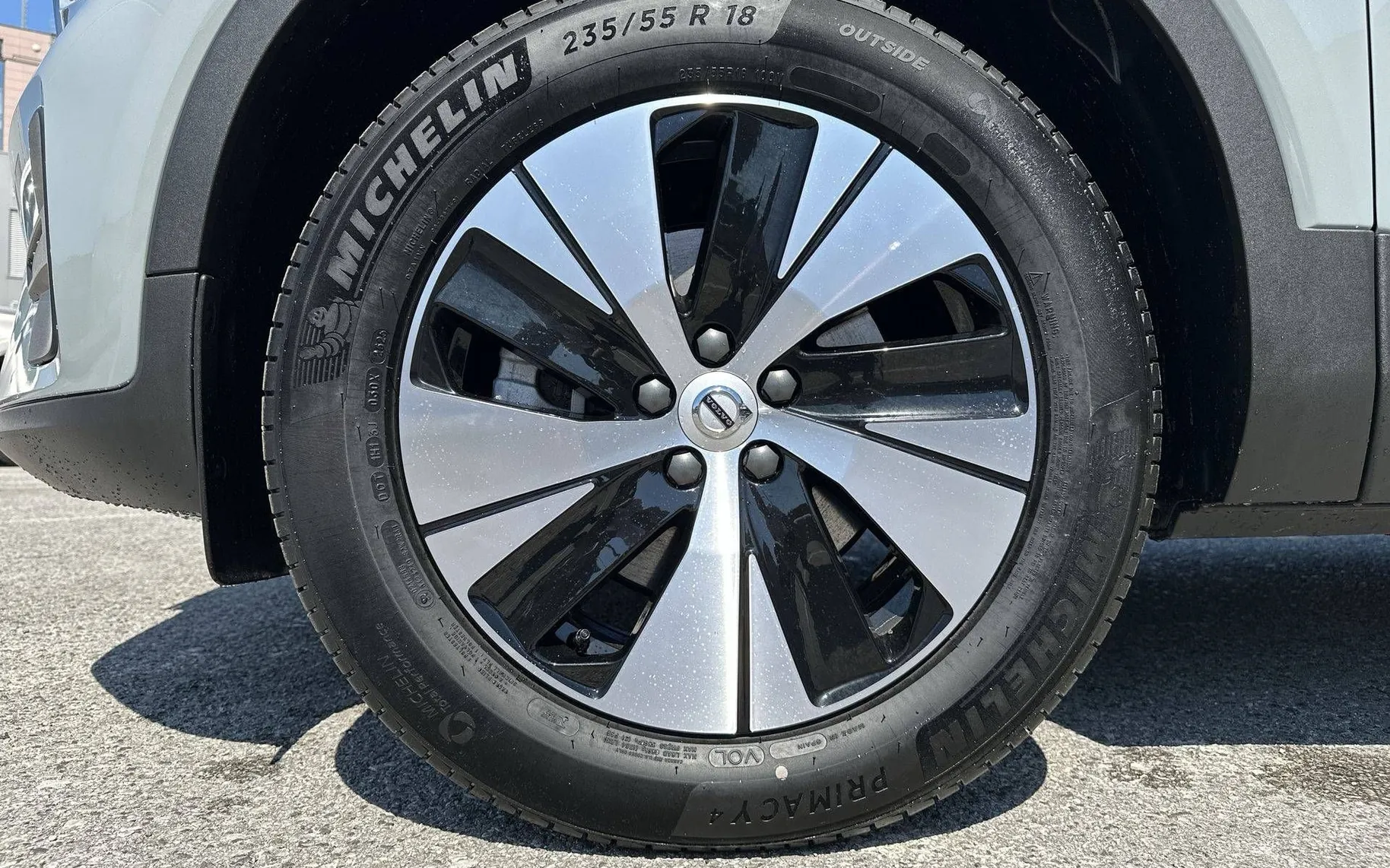 Notranja slika - Volvo XC40 - B3P Core Avt - 9