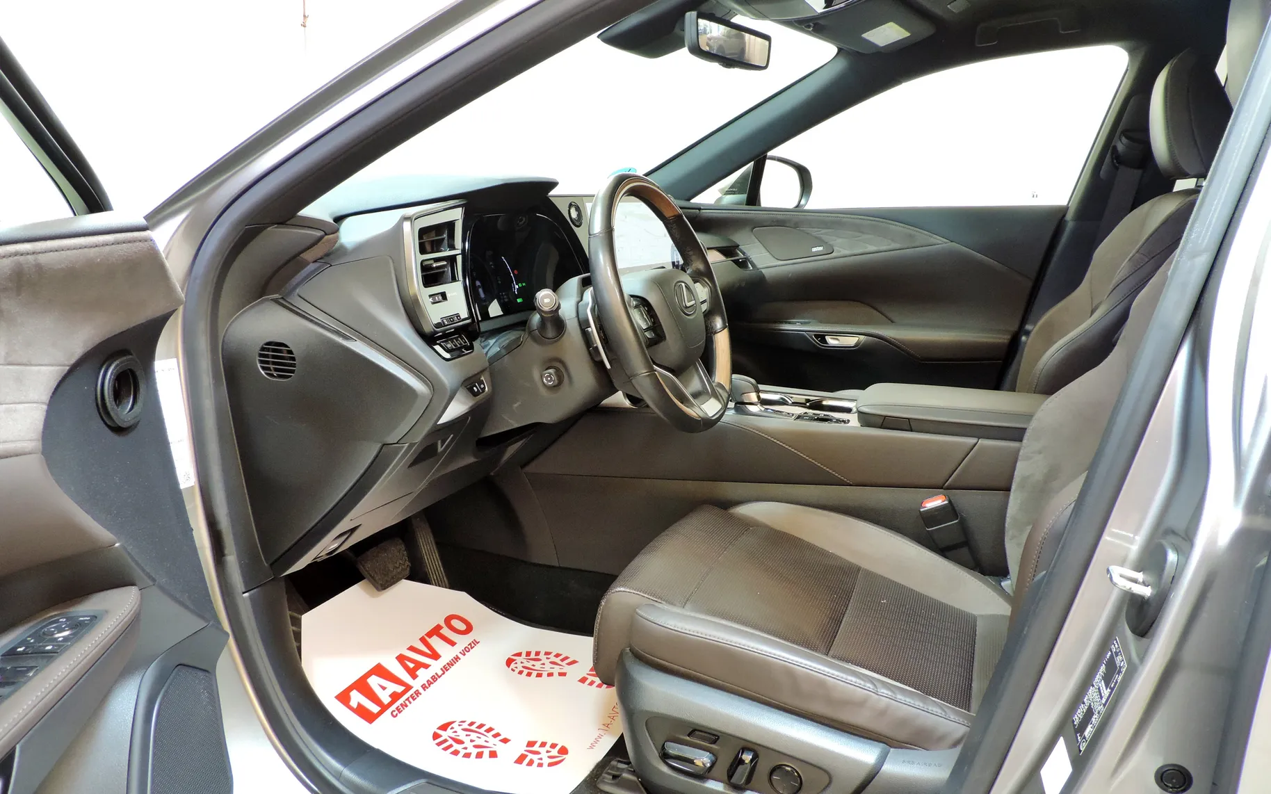 Zunanja slika - Lexus RX - Lexus  450h+ AWD PHEV Luxury. ACC-360-21 COL - 9