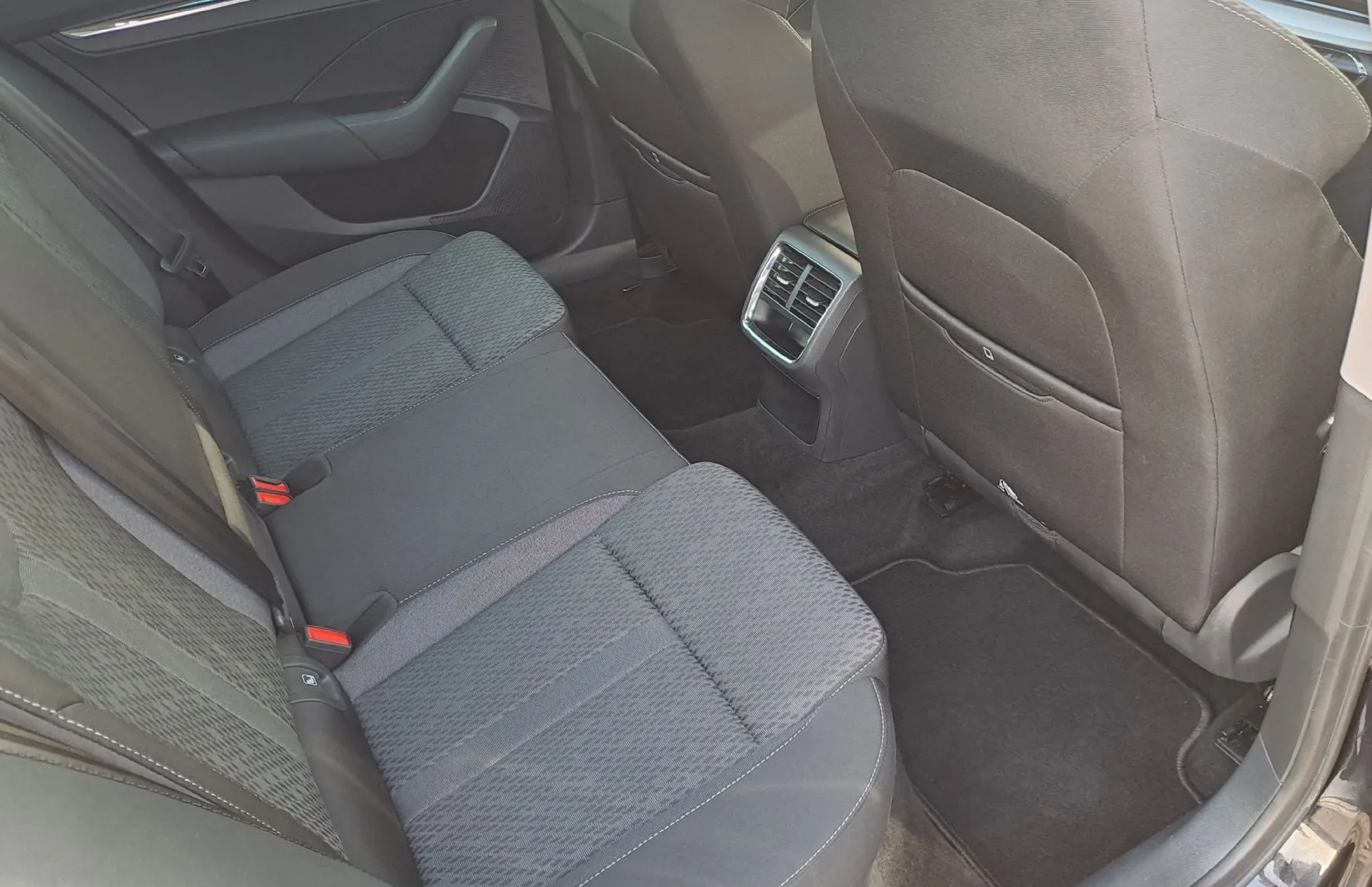 Zunanja slika - Škoda Octavia - Combi 1.5 TSI Ambition - 13