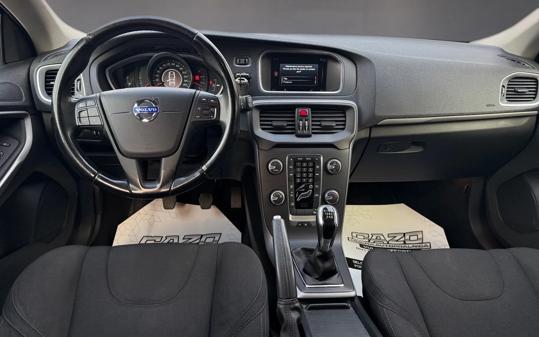 Notranja slika - Volvo V40 - D2 102g Powershift R-Design Kinetic... - 10
