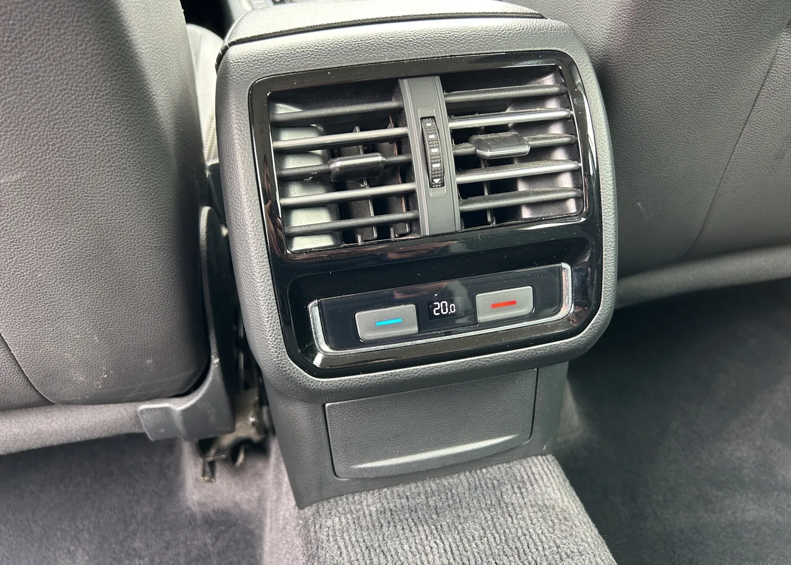 Zunanja slika - Volkswagen Passat - 2.0TDI 4MOTION - 16