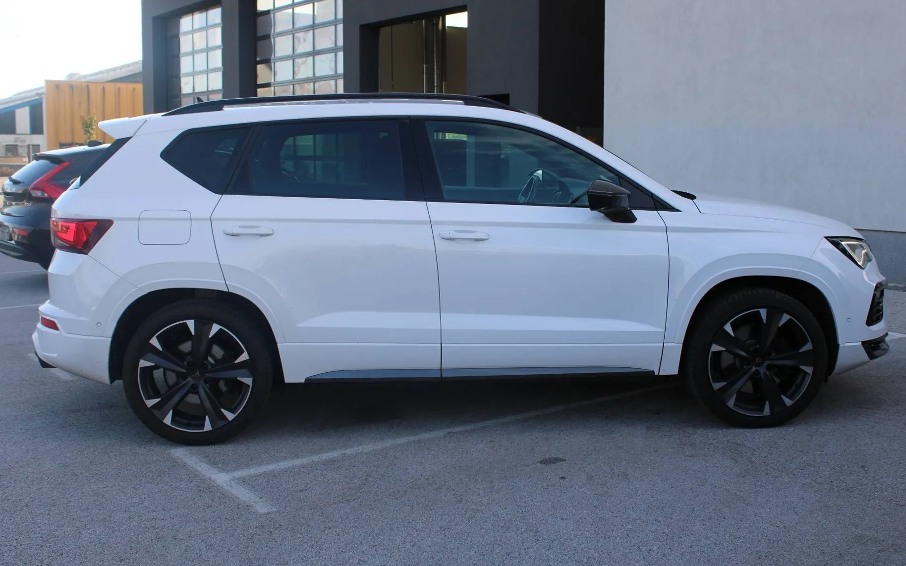 Zunanja slika - Cupra Ateca - 2.0TSI LIMITED EDITION 4Drive KAM360 KESSY AMBI .. - 5
