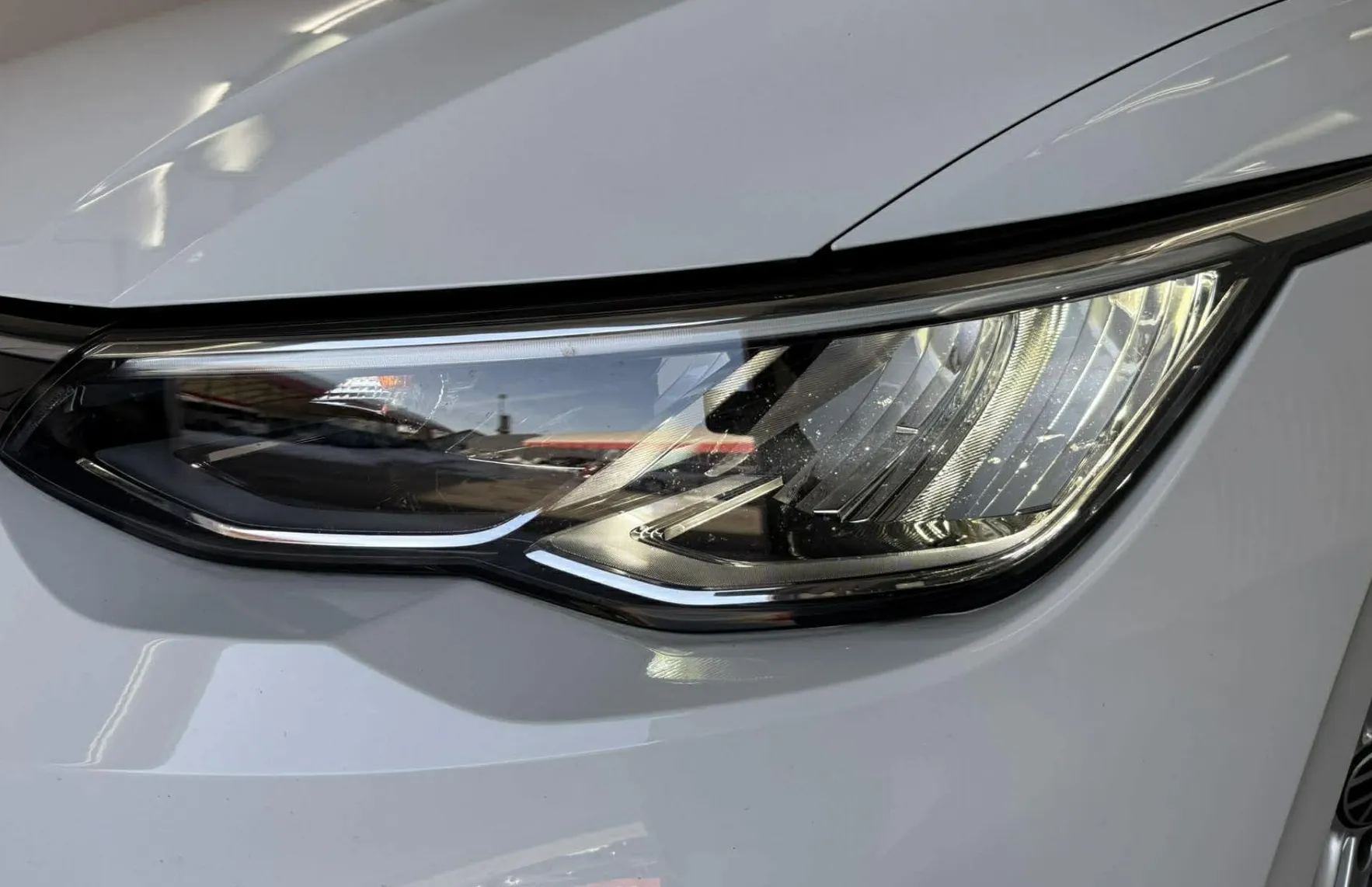 Zunanja slika - Volkswagen Golf - 1.5 TSI 96KW.NEMŠKI.KAMERA.LED.NAVI.GRE.SEDEŽEV - 12