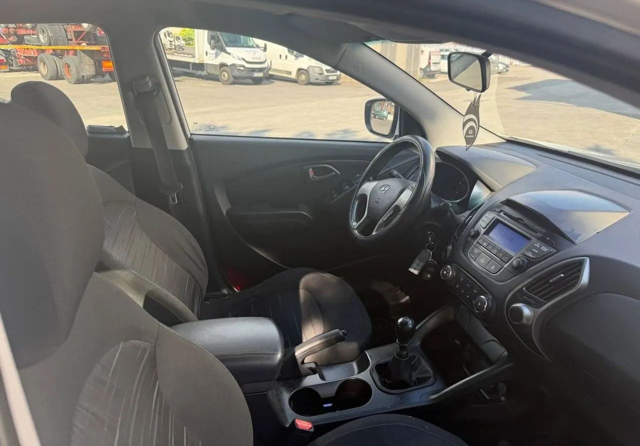 Zunanja slika - Hyundai ix35 - 1.7 CRDi NA KREDIT BREZ POLOGA... - 5