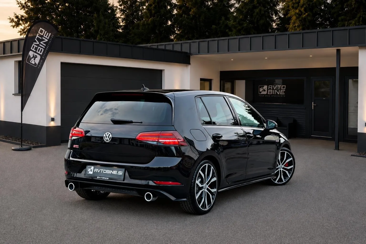 Zunanja slika - Volkswagen Golf - 2.0 GTI PERFORMANCE DSG-VIRTUAL-LED-ALU 19COL-ACC - 6