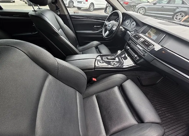 Zunanja slika - BMW Serija 5 - Touring: 520D XDRIVE AVT LED-M-VOLAN-PDC-GRETJE SEDEŽEV - 11