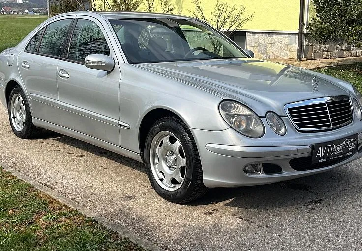 Zunanja slika - Mercedes-Benz E-Razred - E 220 CDI Classic - 3