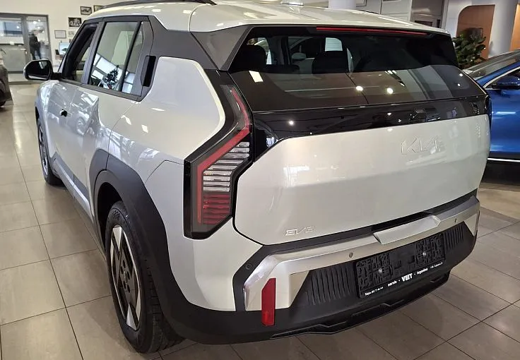 Zunanja slika - KIA EV3 - 58.3 kWh 150 kW  204 KM  Star. AKCIJSKA CENA - 6