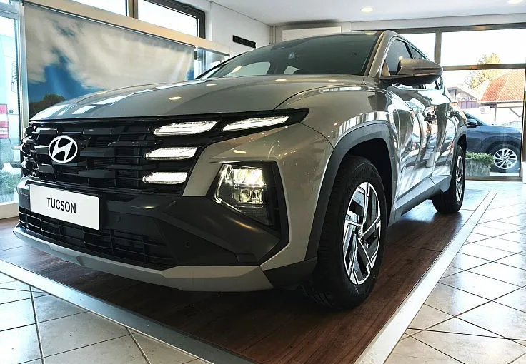 Zunanja slika - Hyundai Tucson - 1.6 T-GDI 150 TREND-SVETLA NOT-KAMERA-WINTER-VIDEO - 1