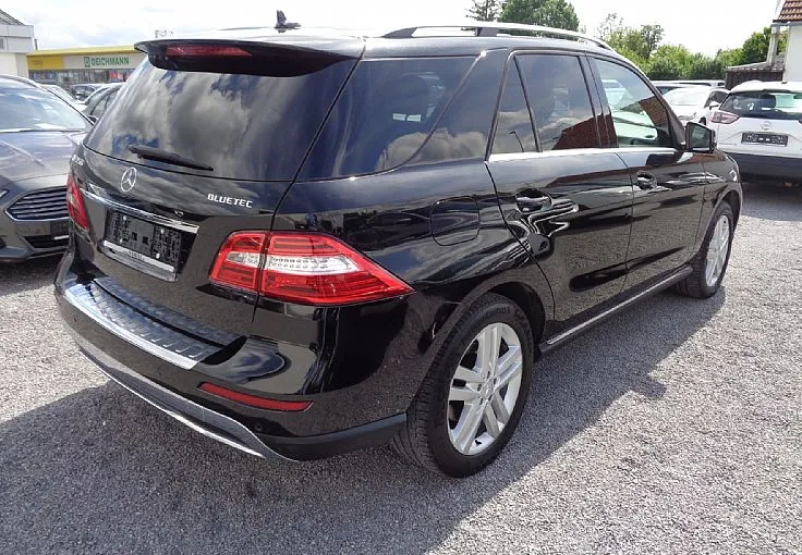Zunanja slika - Mercedes-Benz ML-Razred - 350 BlueTEC Avt. - ODLIČEN - VSI SERVISI - 3