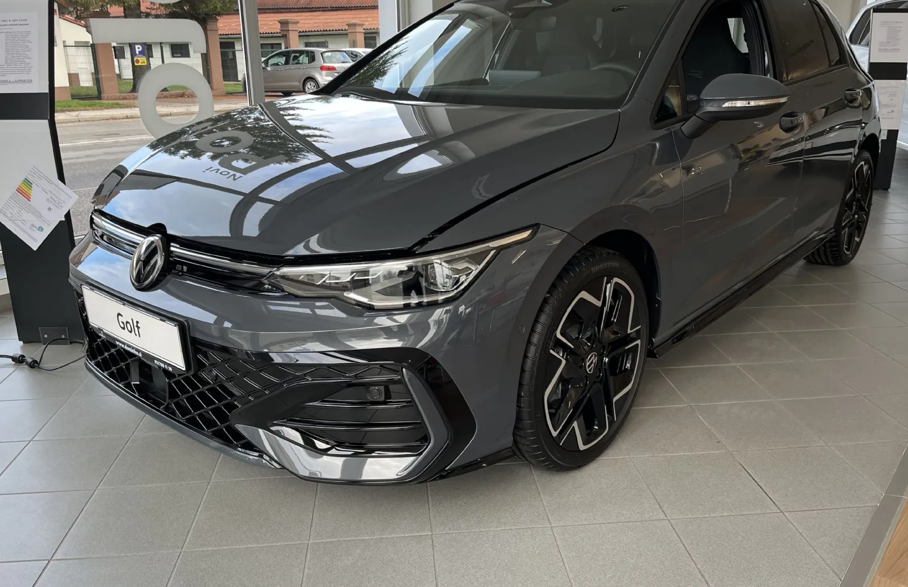 Zunanja slika - Volkswagen Golf - 1.5 eTSI avt. 4JOY 85  116 - 1