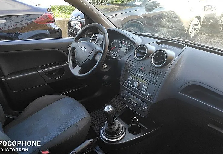 Zunanja slika - Ford Fiesta - Comfort 5 vrat 1.3 70 KM-AVTO.KLIMA-SERVO - 9