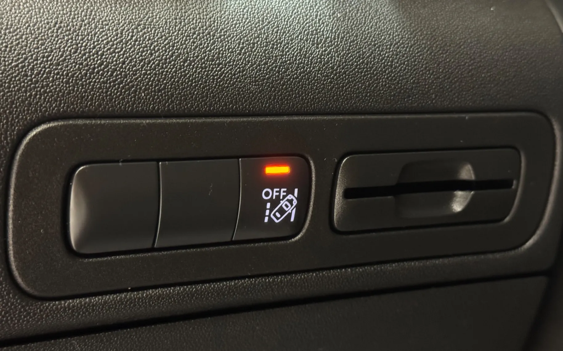 Zunanja slika - Citroën C3 - 1,2-110KM-LED-LINE-ASS-NAVI-PDC-CARPLAY-1.LASTNIK - 18
