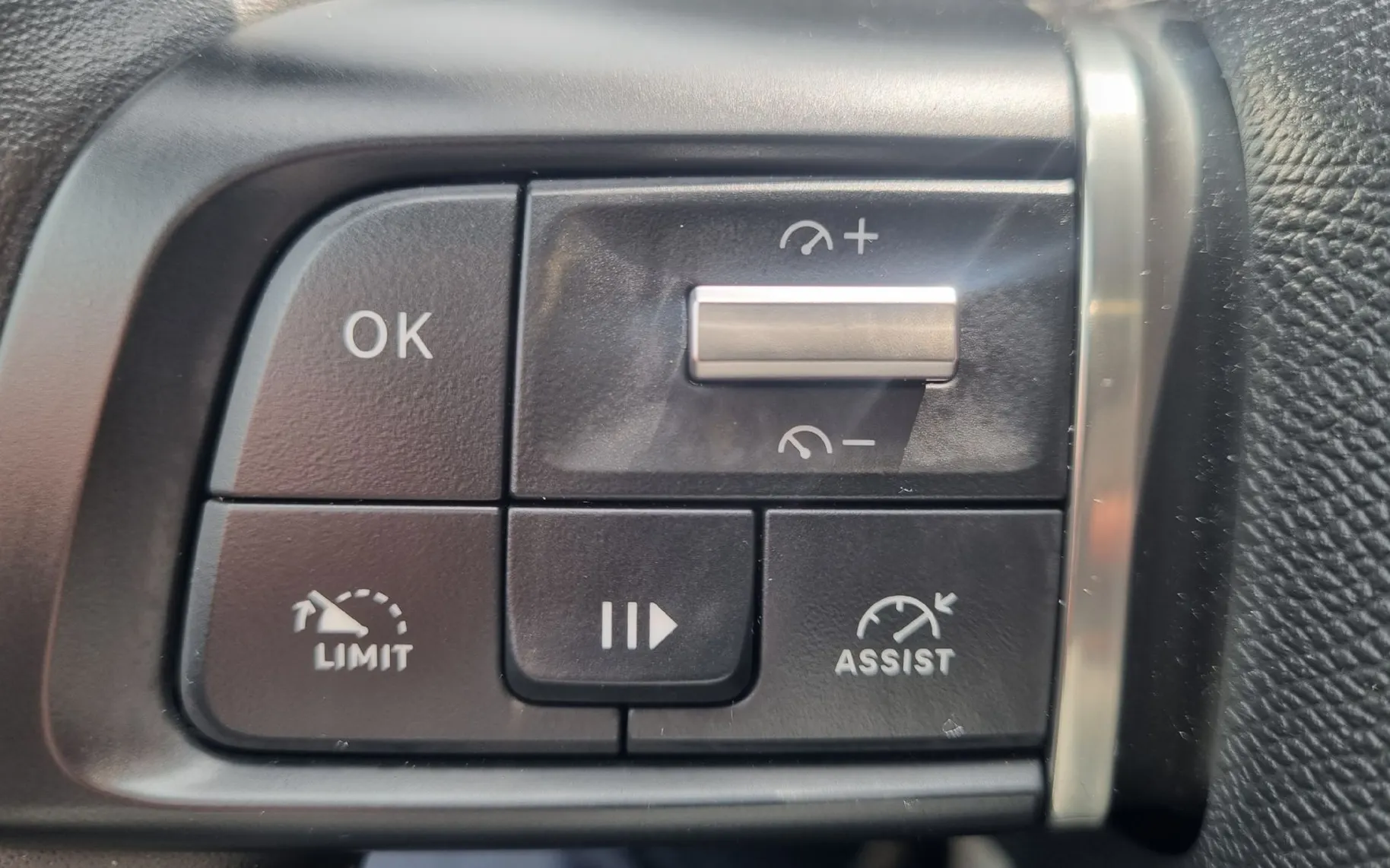 Zunanja slika - Citroën C4 - 1.2 PureTech 100 You  - SAMO 19.857KM - ODLIČEN - 17